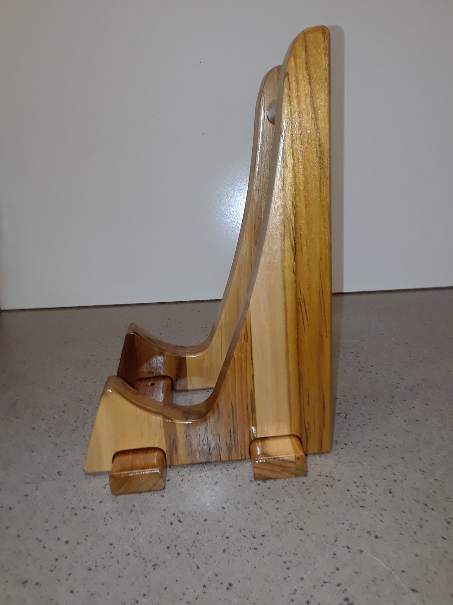 Guitar Stand for Single Electric Guitar, Free Shipping in USA, Also: Guitar Stands, Ukulele Stands, Banjo Stands, Mandolin Stands.