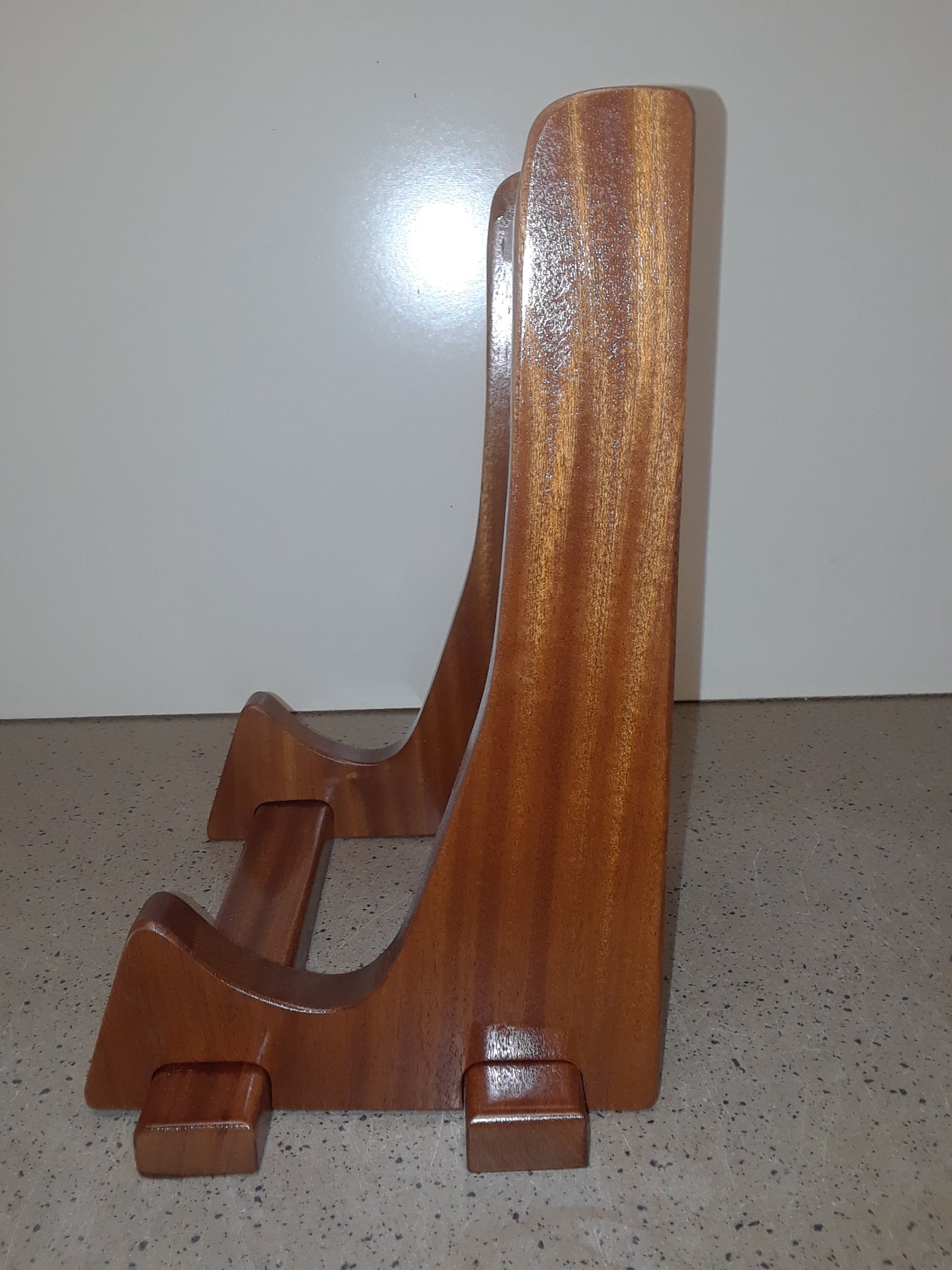 Guitar Stand for Single Electric Guitar, Free Shipping in USA,  Also: Guitar Stands, Ukulele Stands, Banjo Stands, Mandolin Stands.