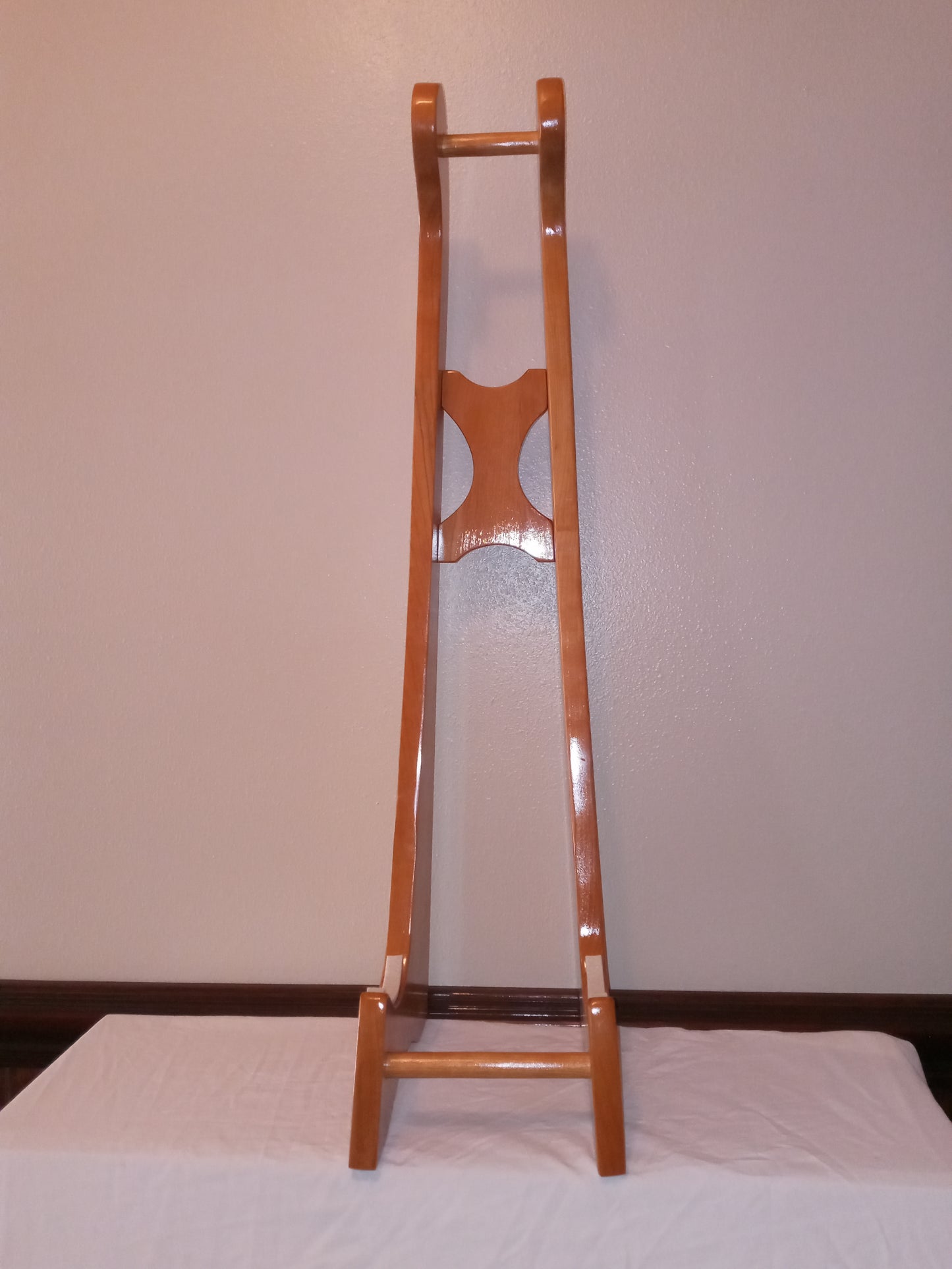 Electric Guitar Stand, New Tall Style. Beautiful and Classy. A perfect compliment to your guitar. Free Shipping included to contiguous USA.