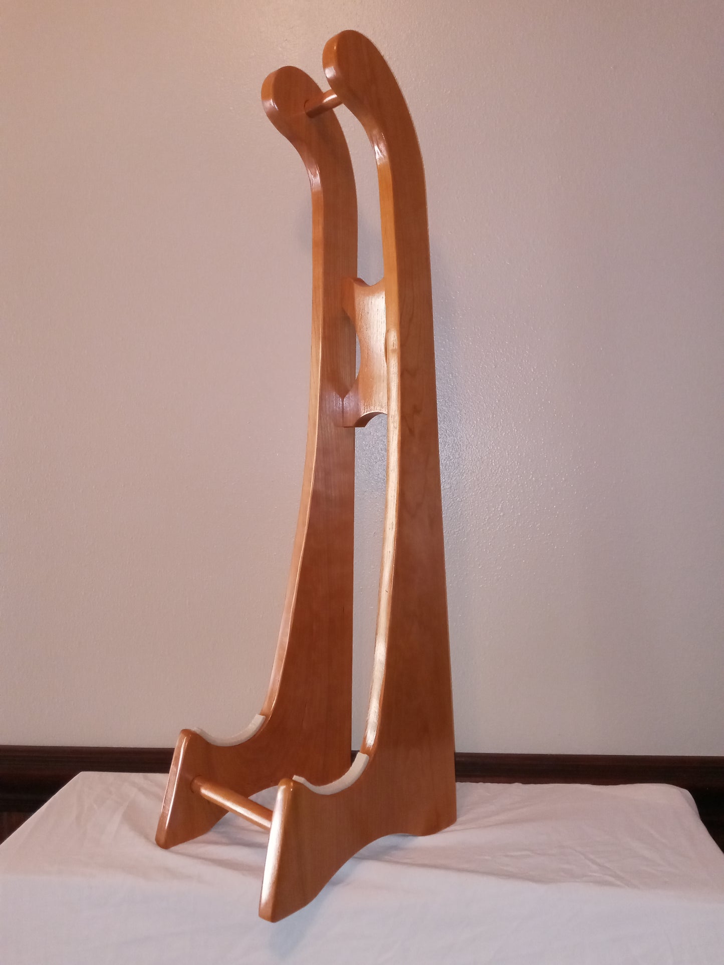 Electric Guitar Stand, New Tall Style. Beautiful and Classy. A perfect compliment to your guitar. Free Shipping included to contiguous USA.