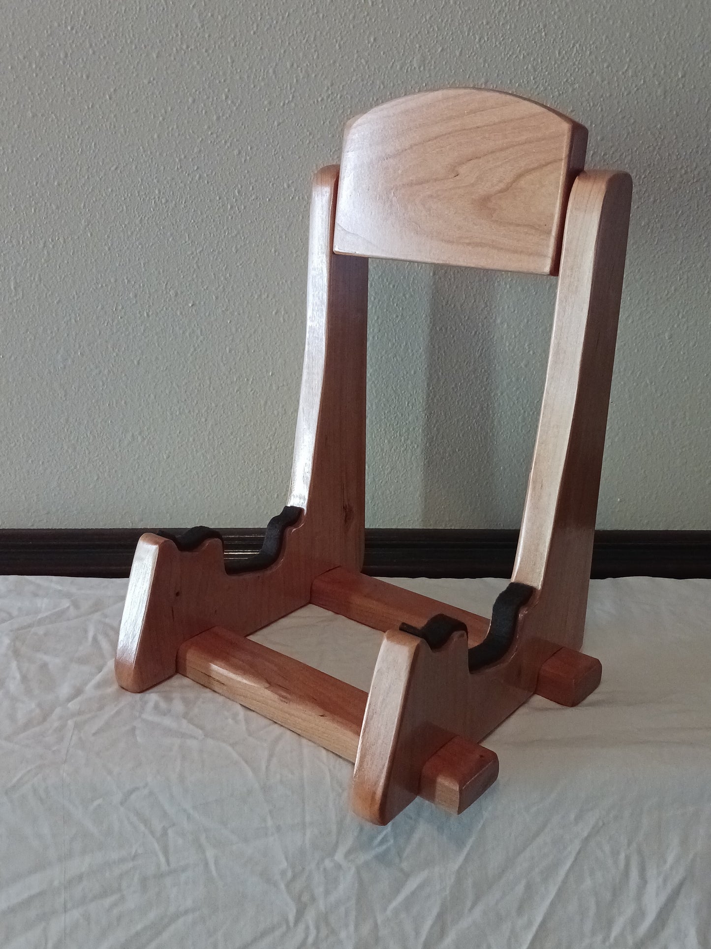 Banjo Stand, Free Shipping USA. Solid Wood, Perfect gift. On Sale now. For Open, Resonator, or Universal Back. Many woods to choose from.